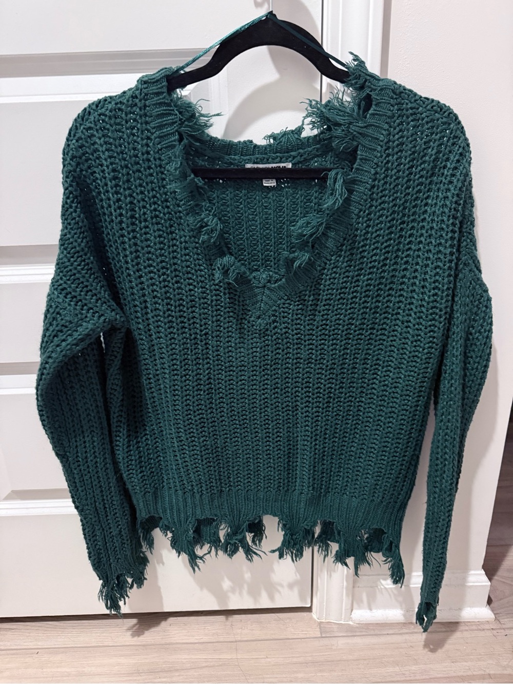 Fashion Nova Forest Green Distressed V-Neck Chunky Knit Sweater